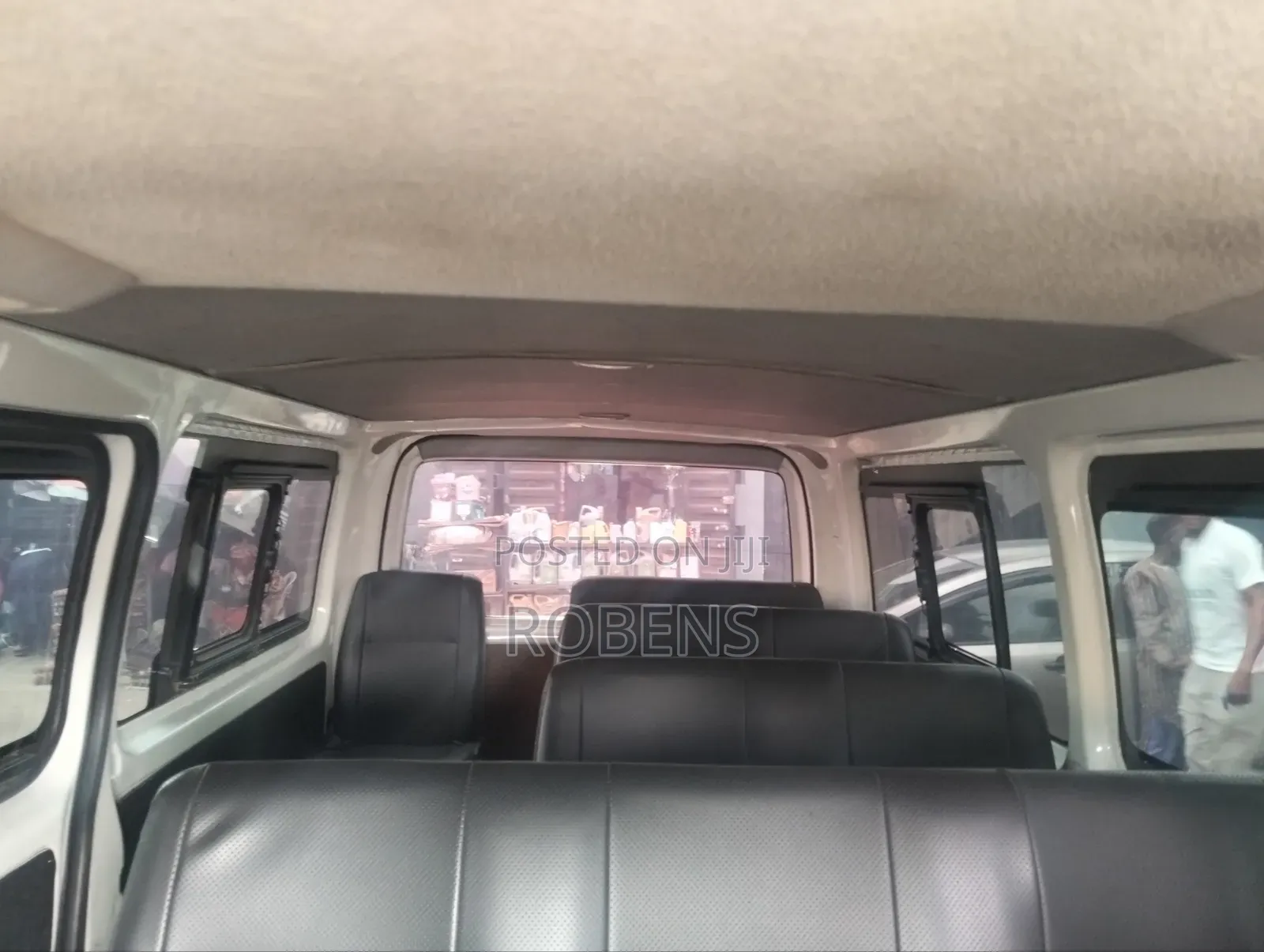 Toyota HiAce 2014 White