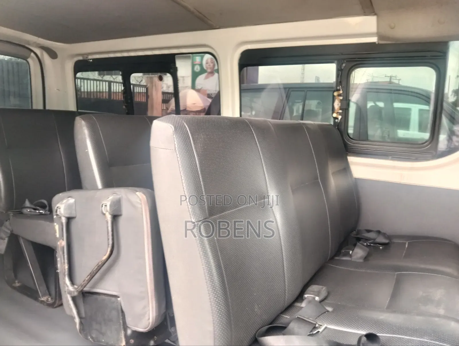 Toyota HiAce 2014 White