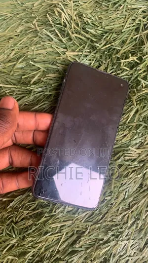 Samsung Galaxy S10e 128 GB Blue
