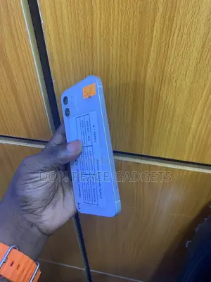 Apple iPhone 12 64 GB