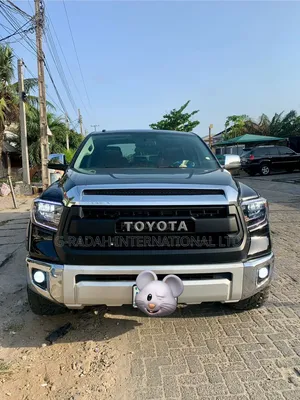 Toyota Tundra 2015 Black