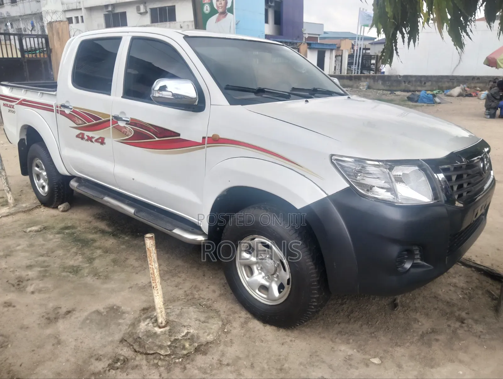 Toyota Hilux 2011 White