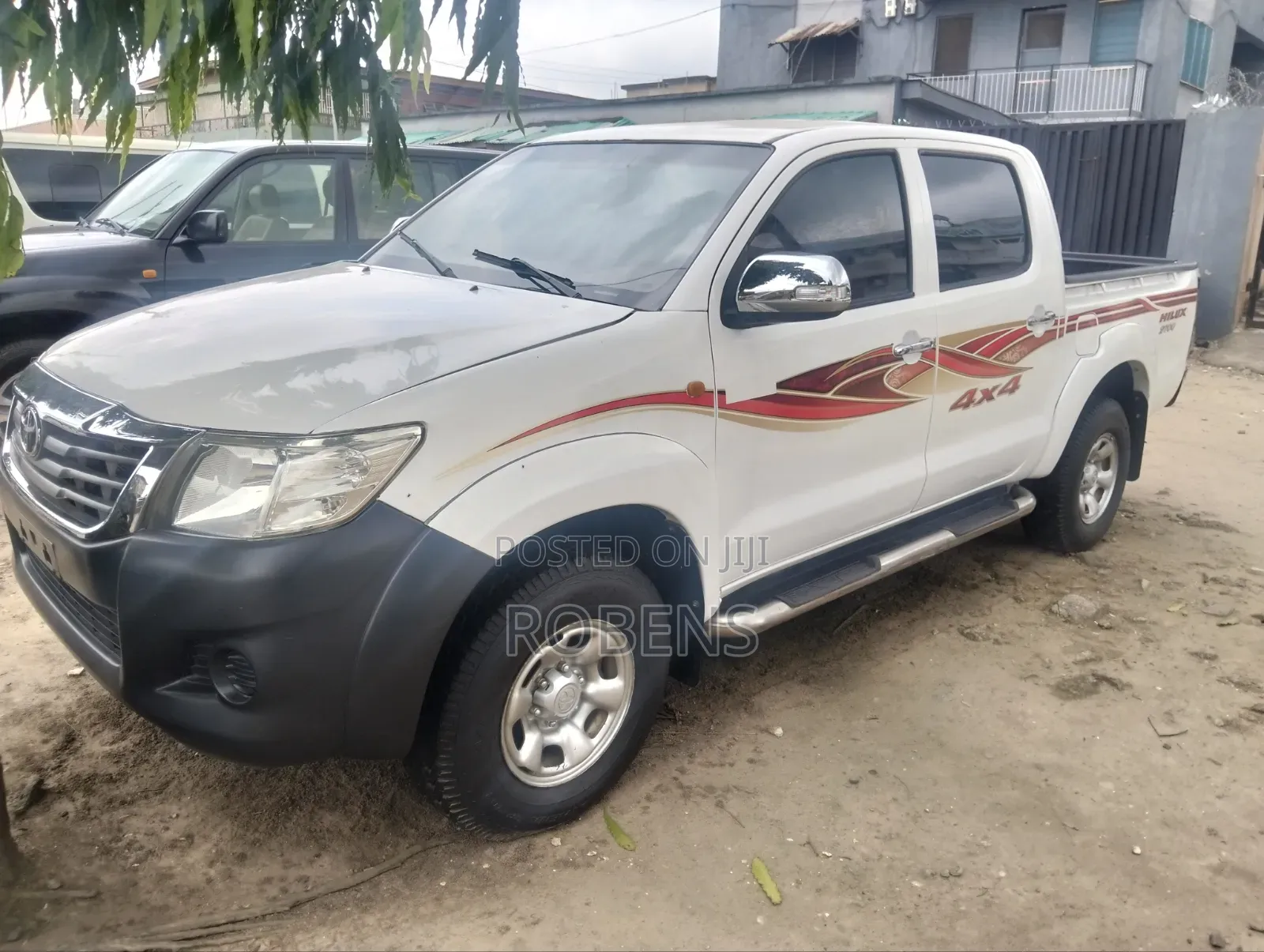 Toyota Hilux 2011 White
