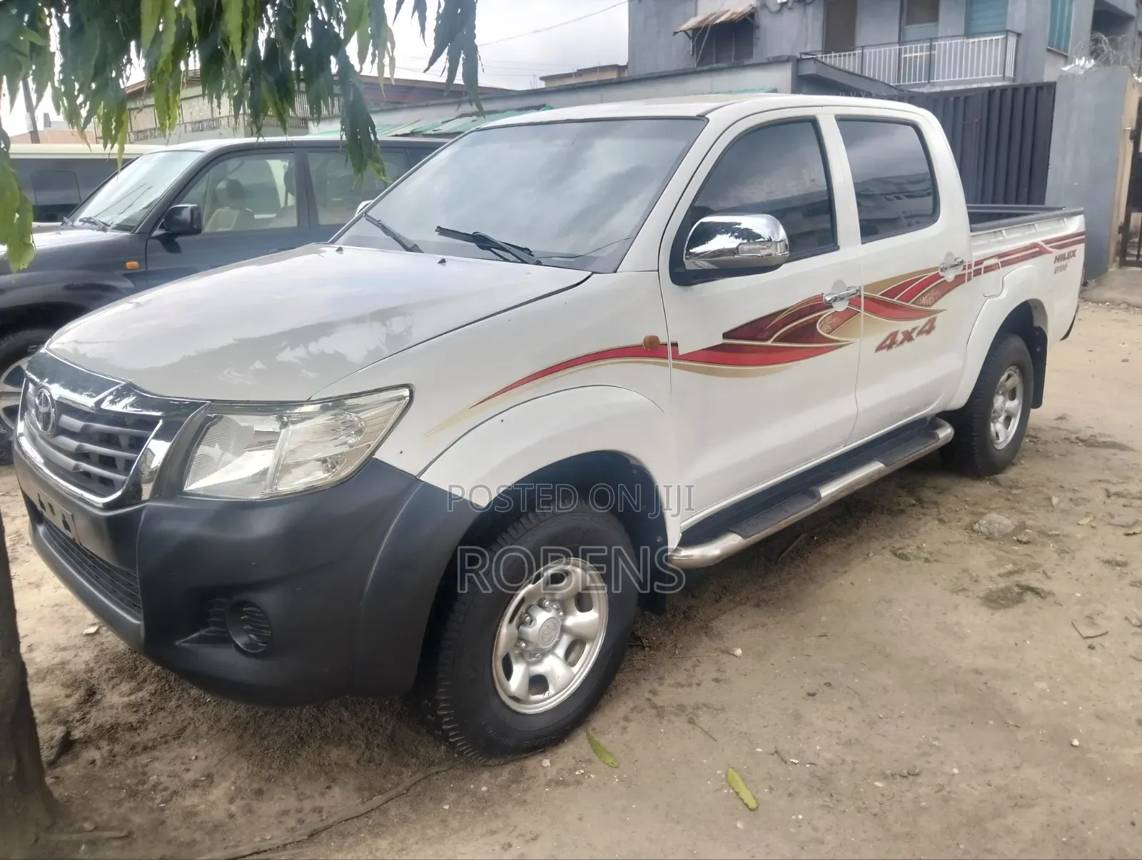 Toyota Hilux 2011 White
