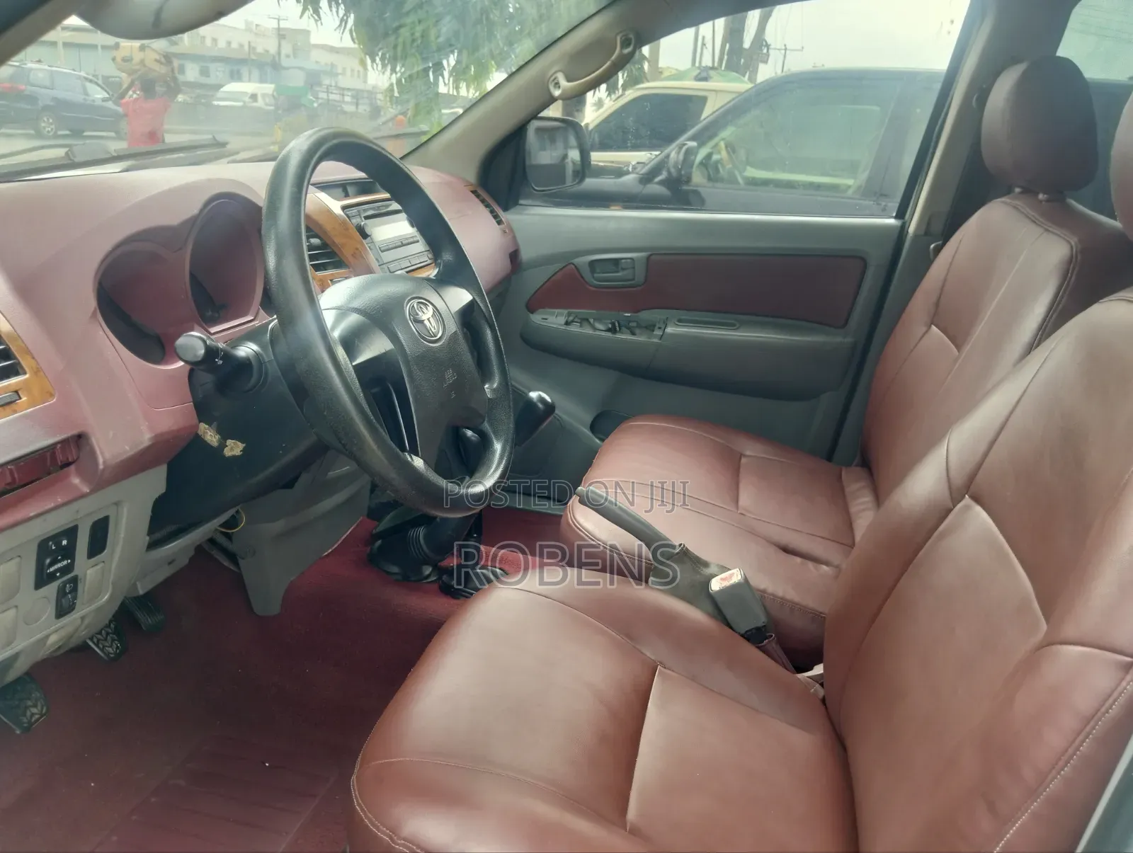 Toyota Hilux 2011 White
