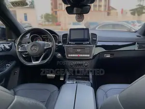Mercedes-Benz GLE-Class 2016 Black