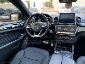 Mercedes-Benz GLE-Class 2016 Black