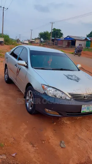 Toyota Camry 2004 Silver