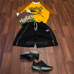 Luxury Combo: Mafa Vintage Shirt, Sweat, New Balance Sneakers