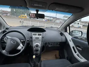 Toyota Yaris 2005 Gray