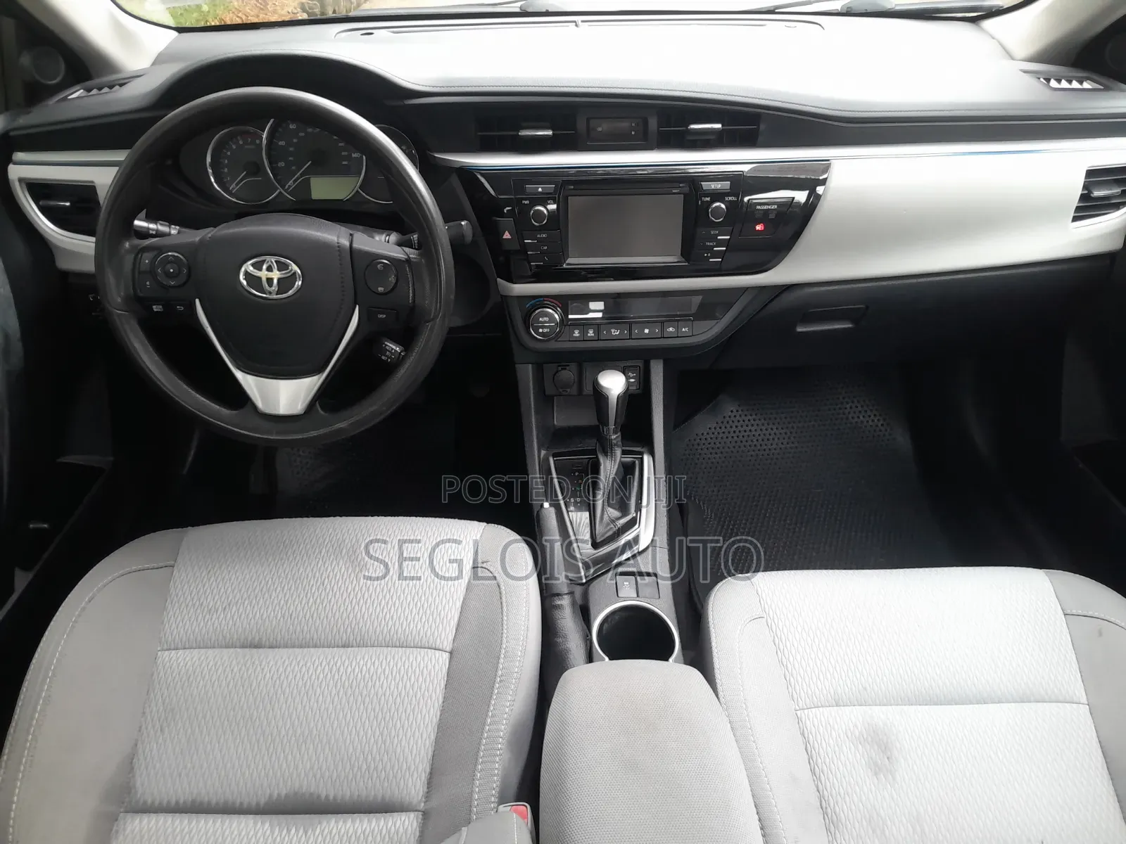 Toyota Corolla 2016 Black