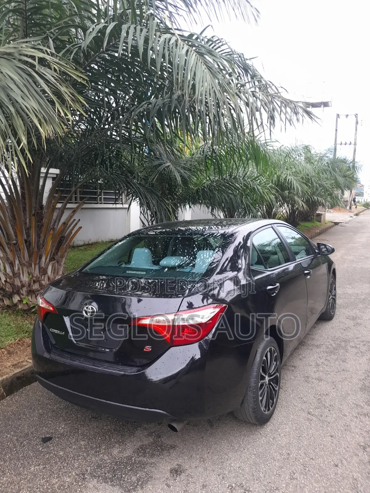 Toyota Corolla 2016 Black