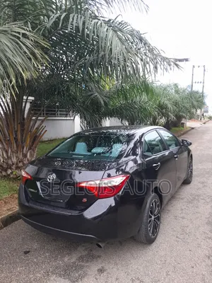 Toyota Corolla 2016 Black