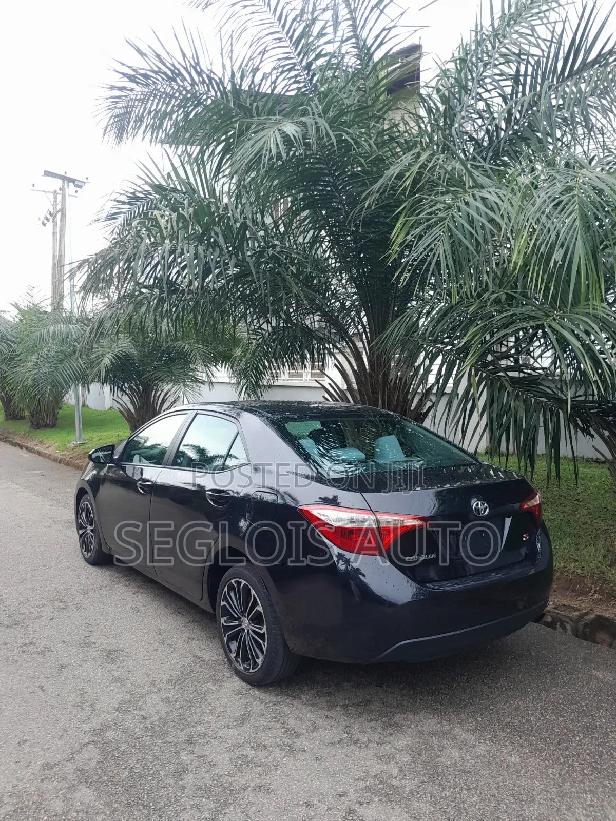 Toyota Corolla 2016 Black
