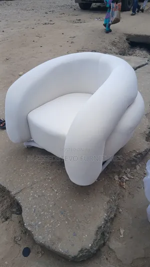 4 Rug Sofa Chair White Colour