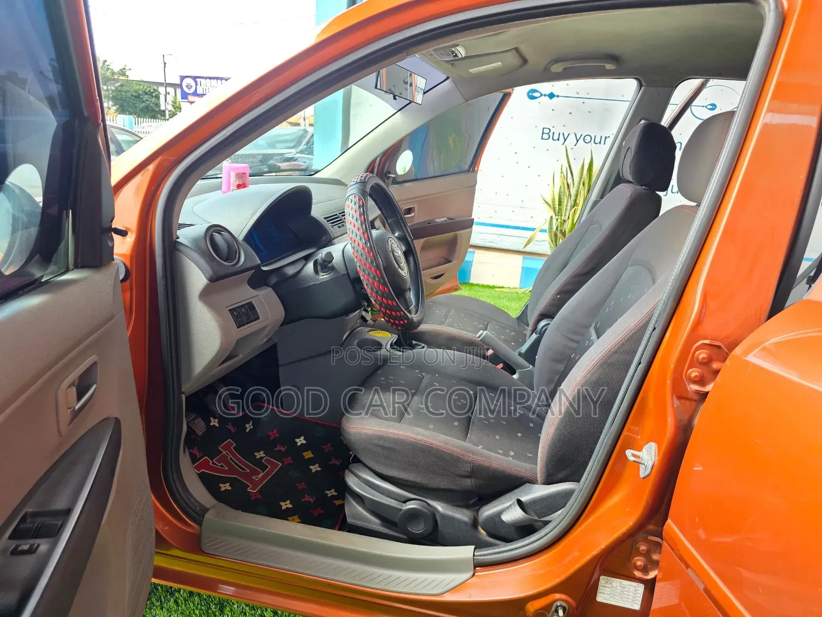Mazda 2 2002 Orange