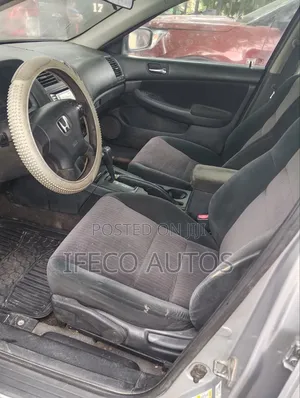 Honda Accord 2004 Silver