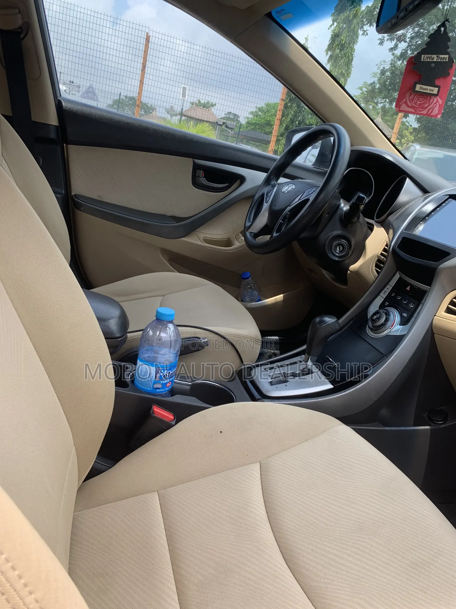 Hyundai Elantra 2012
