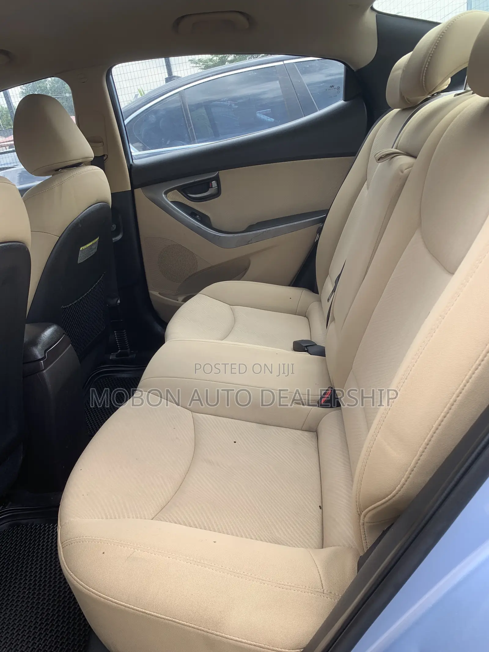 Hyundai Elantra 2012