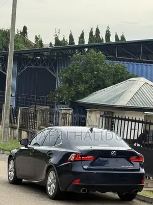 Lexus IS 2015 Blue