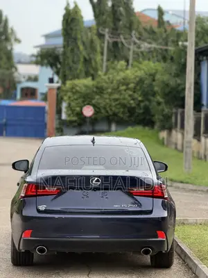 Lexus IS 2015 Blue