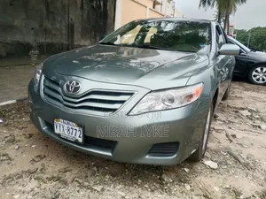 Toyota Camry 2010 Green