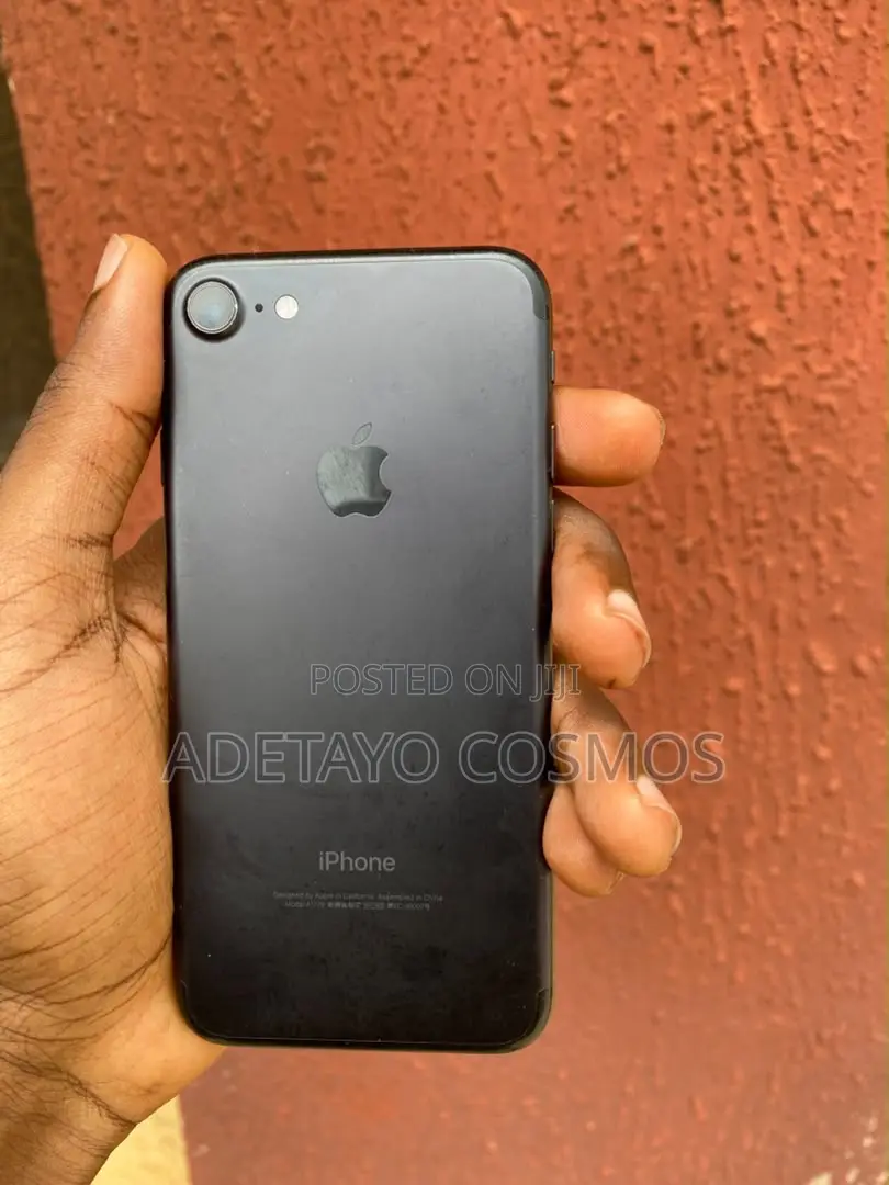 Apple iPhone 7 128 GB Black