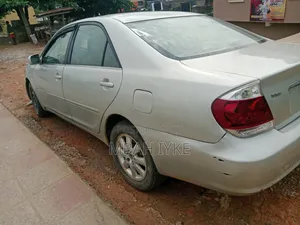 Toyota Camry 2004 Silver