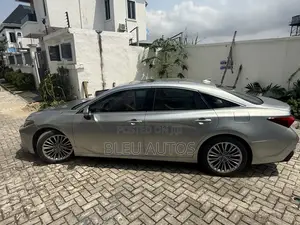 Toyota Avalon Limited FWD Sedan (3.5L V6 8A) 2019 Gray