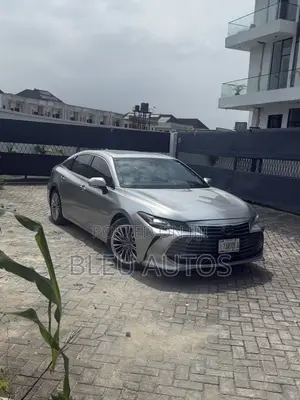 Toyota Avalon Limited FWD Sedan (3.5L V6 8A) 2019 Gray
