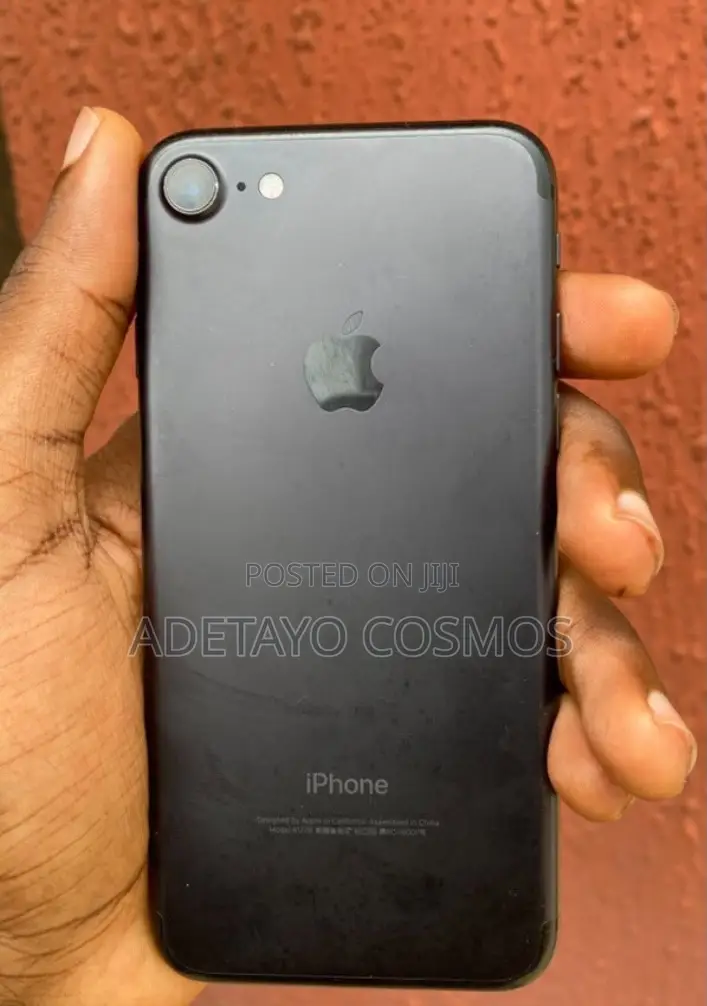 Apple iPhone 7 128 GB Black