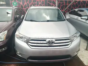 Toyota Highlander 2012 Silver