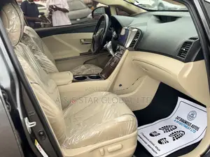 Toyota Venza XLE 2012 Gray