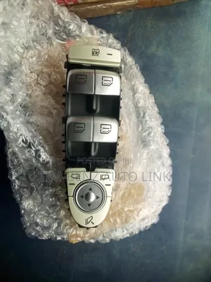 Tapping Glass C300 W205 015 Org.