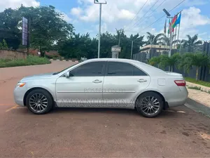Toyota Camry LE 4dr Sedan (2.4L 4cyl 5A) 2008