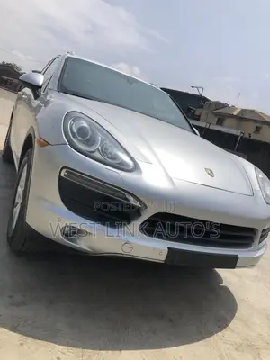 Porsche Cayenne 2013 Silver