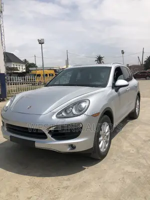 Porsche Cayenne GTS 4dr SUV AWD (3.6L 6cyl Turbo 8A) 2015 Silver