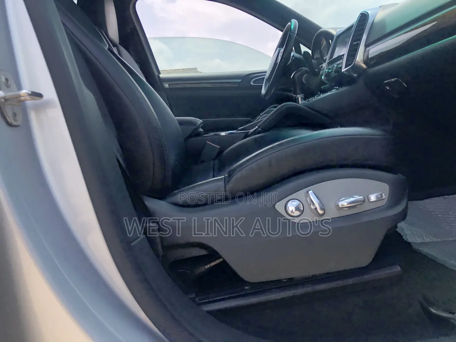 Porsche Cayenne 2013 Silver