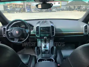 Porsche Cayenne 2013 Silver