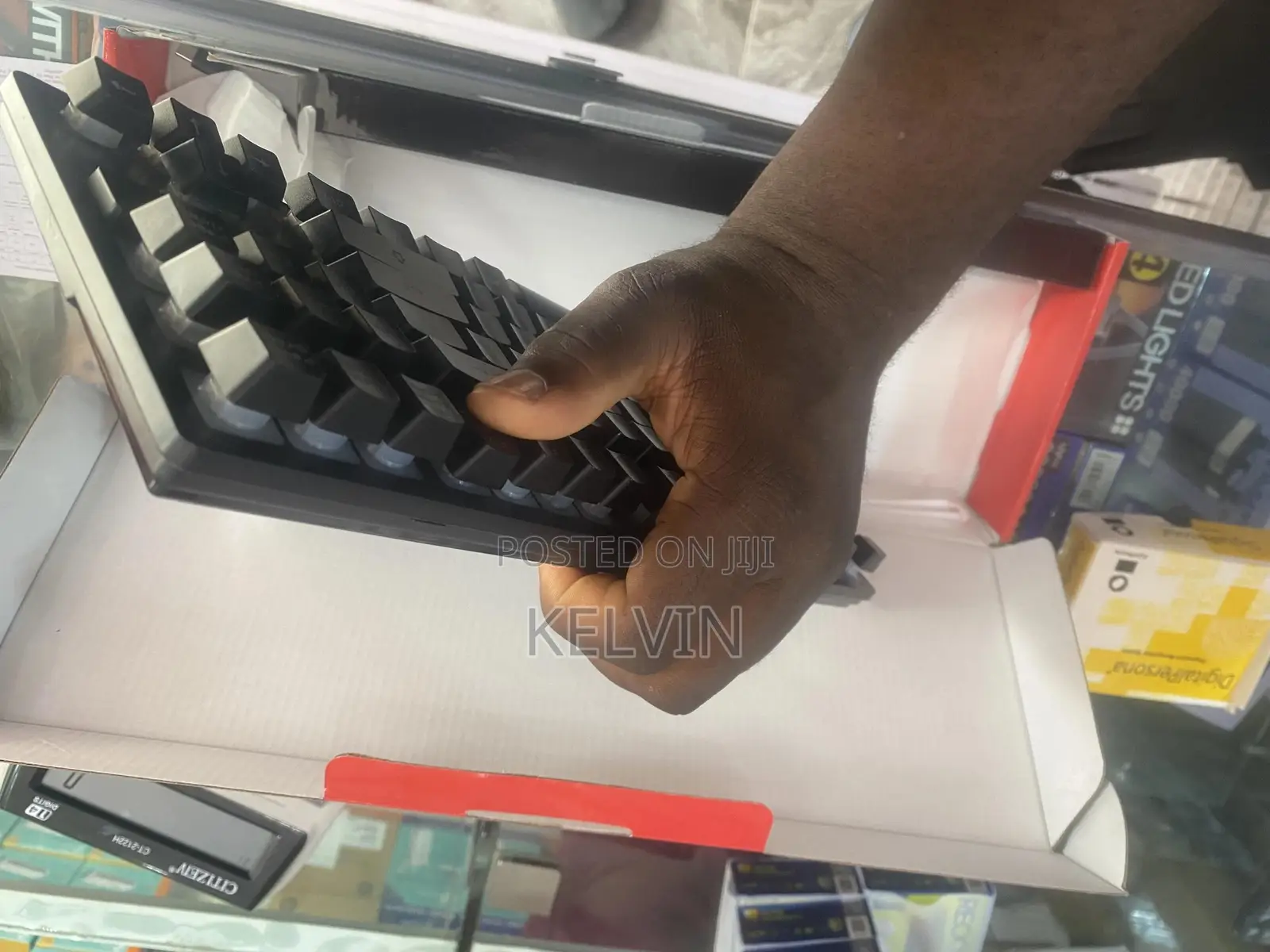RAIKU R905 Wireless Keyboard and Mouse With Backlight