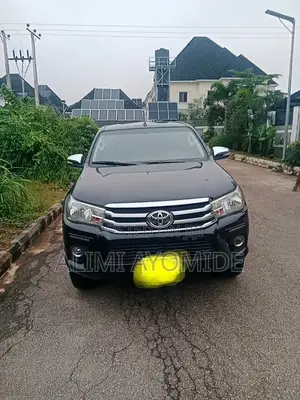 Toyota Hilux 2020 Black