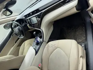 Toyota Camry 2018 Gray