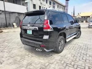 Toyota Land Cruiser Prado 2016 Black