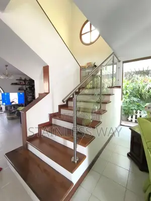 Glass Balustrade Handrail