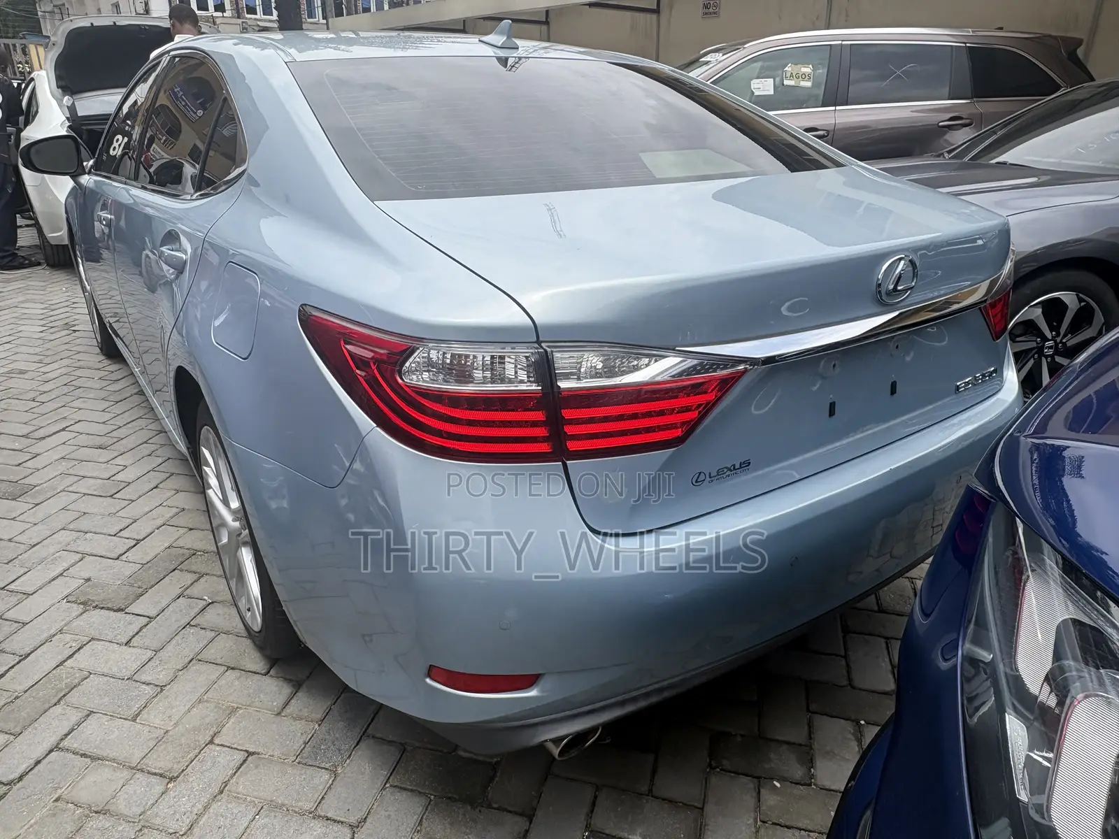 Lexus ES 2013 Blue