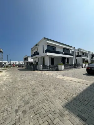 5bdrm Duplex in Lekki Phase 1 for rent