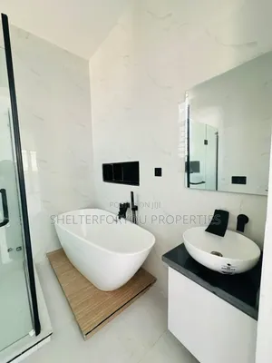 5bdrm Duplex in Lekki Phase 1 for rent