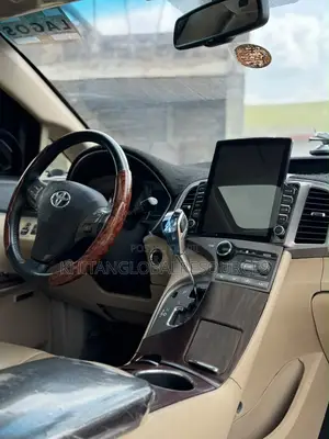 Toyota Venza AWD 2010 Red