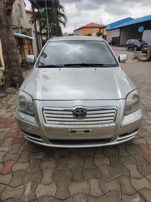 Toyota Avensis 2004 Silver