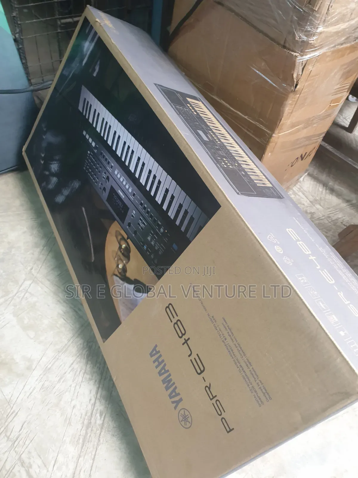 Professional Yamaha PSR-E483 Keyboard